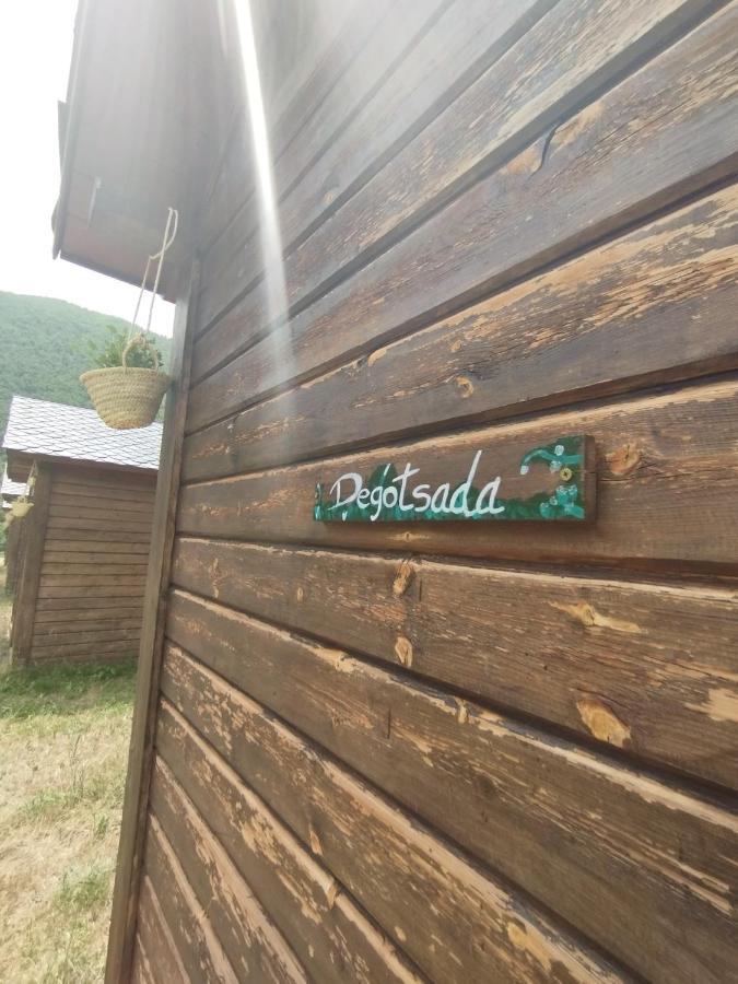 Camping La Zarapica - Palacios Del Sil Exterior foto